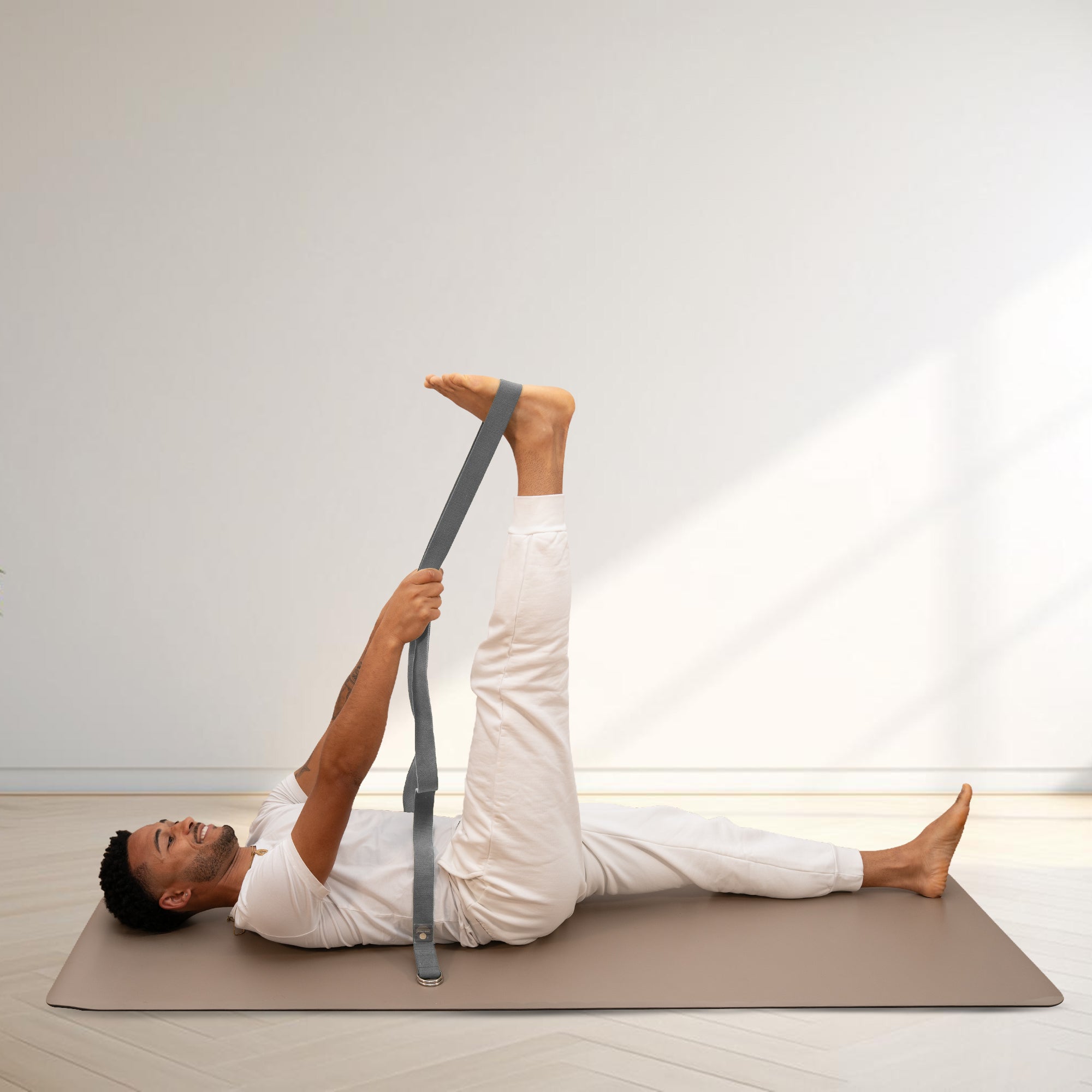 Yogagurt unterstützt liegende Beindehnung – Yoga Strap aus Baumwolle für eine tiefere tägliche Yogapraxis